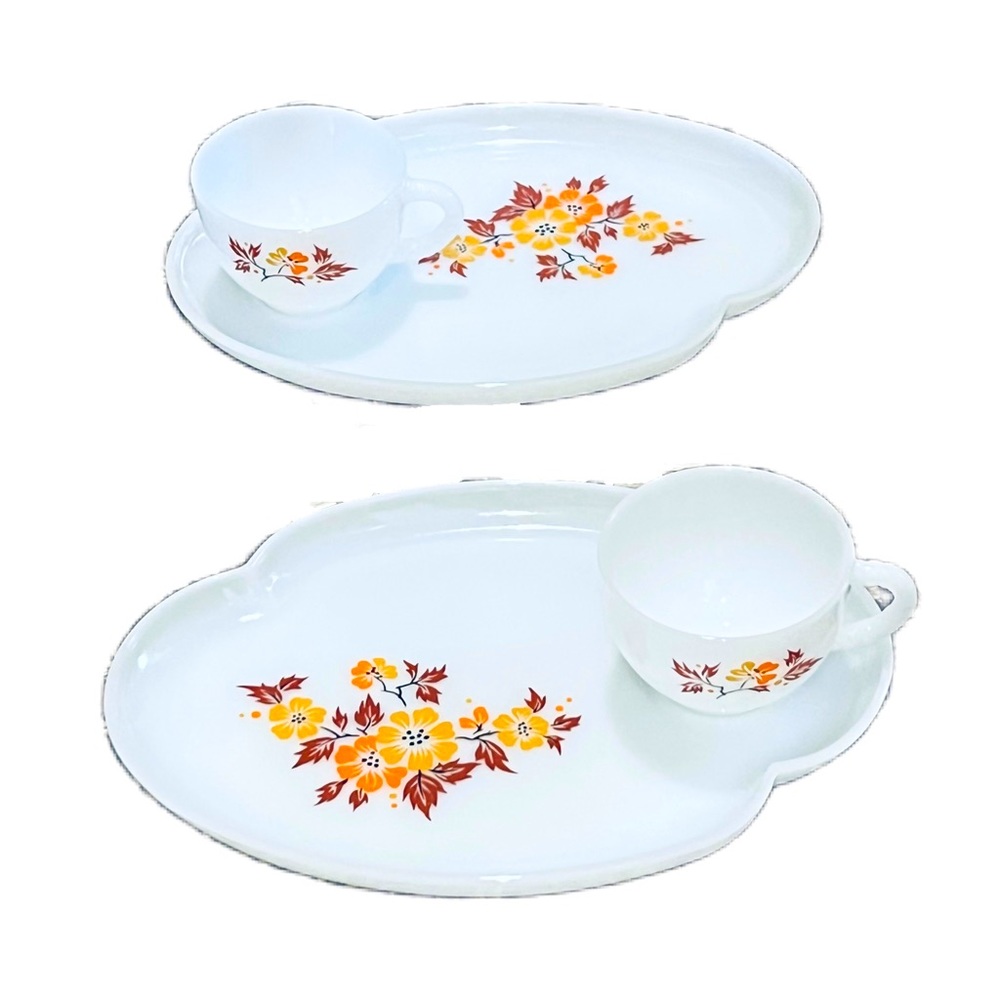Federal Glass Dura White Blossom Snack Set 4 pieces. Vintage Milk Glass No Chips
